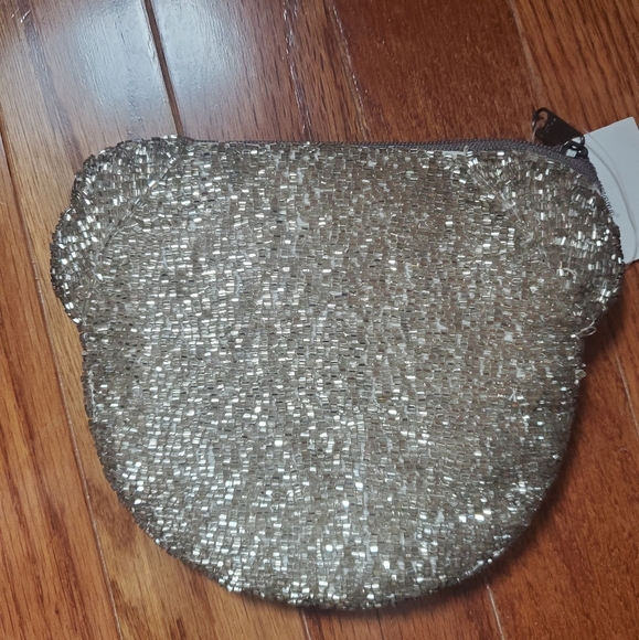 Clutch - Picture 2 of 3